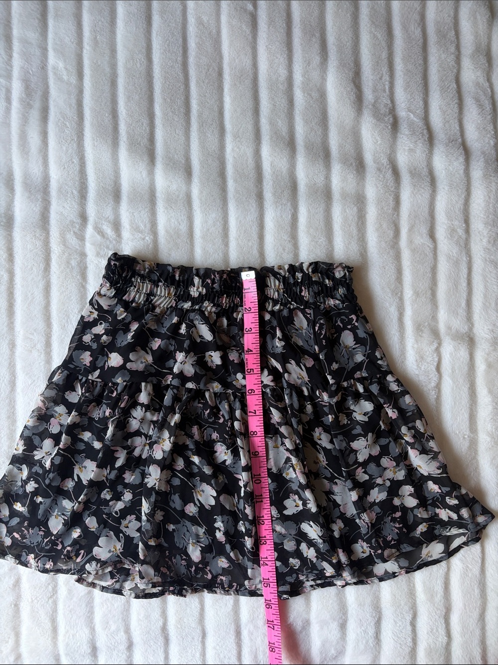 B Jewel Black Mini Skirt black grey white pink Floral Print Sz S - Picture 6 of 9